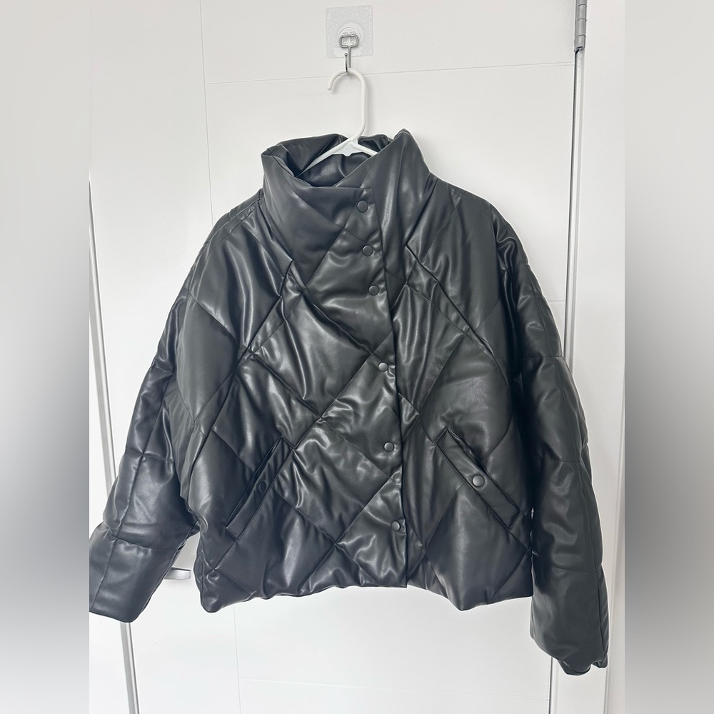 NWT DELUC Gwinnet Puffer Jacket Black Size S Oversized Faux Leather Quilted Coat - Picture 8 of 17